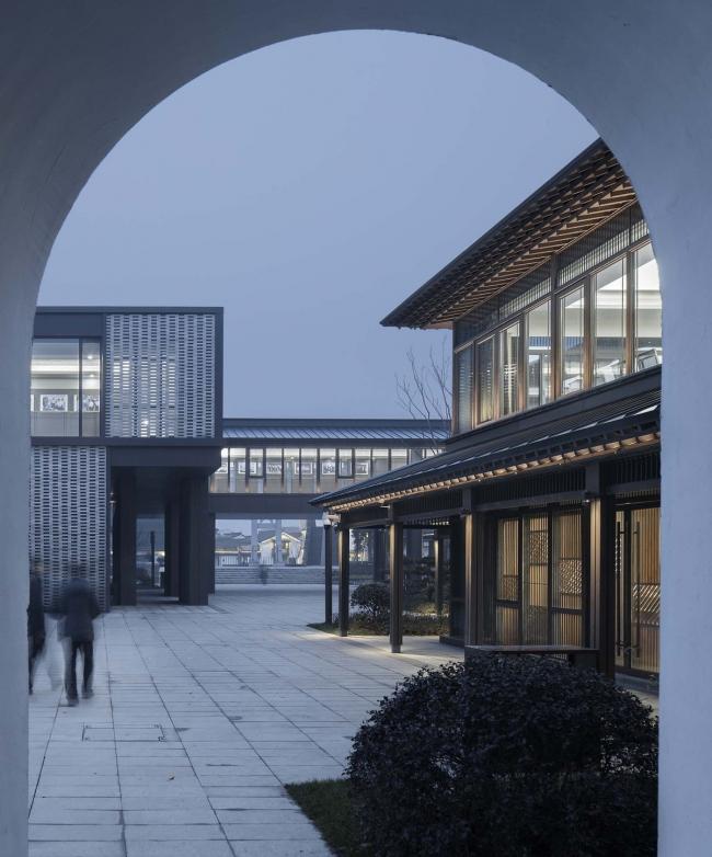 BIM建筑|青石古镇,缕缕乡愁:枫桥经验摆设馆 / 浙江年夜学建筑设计研讨院建筑九院 BIM建筑|青石古镇,缕缕乡愁:枫桥经验摆设馆 / 浙江年夜学建筑设计研讨院建筑九院