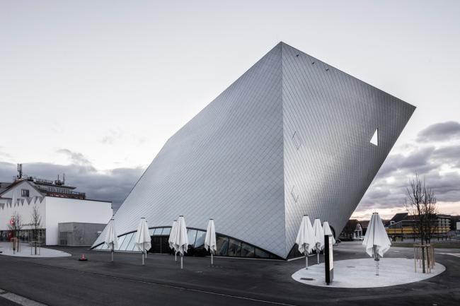 BIM建筑|风中芭蕾,奥地利州立美术馆 / Marte.Marte Architects BIM建筑|风中芭蕾,奥地利州立美术馆 / Marte.Marte Architects