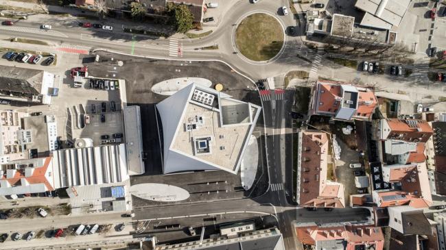 BIM建筑|风中芭蕾,奥地利州立美术馆 / Marte.Marte Architects BIM建筑|风中芭蕾,奥地利州立美术馆 / Marte.Marte Architects