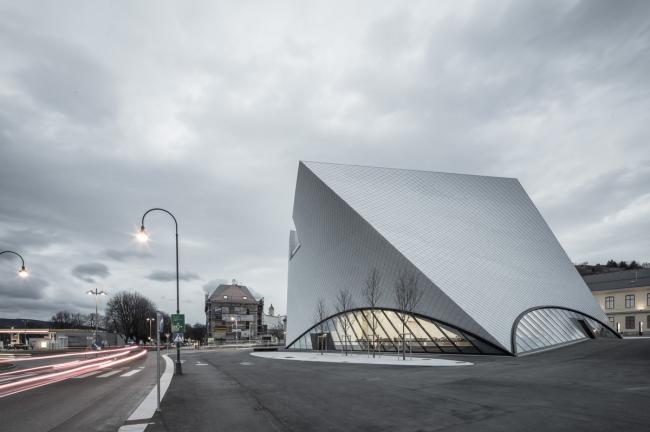 BIM建筑|风中芭蕾,奥地利州立美术馆 / Marte.Marte Architects BIM建筑|风中芭蕾,奥地利州立美术馆 / Marte.Marte Architects