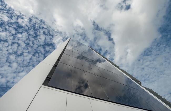 BIM建筑|蓝白日幕下的宏大雕塑:意年夜利Forti Holding Spa 总部与办公楼 / ATIproject BIM建筑|蓝白日幕下的宏大雕塑:意年夜利Forti Holding Spa 总部与办公楼 / ATIproject