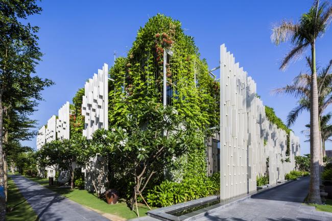 BIM建筑|千寻丛林瀑布倾注而下的光影空间:Naman 温泉会所 / MIA Design Studio BIM建筑|千寻丛林瀑布倾注而下的光影空间:Naman 温泉会所 / MIA Design Studio