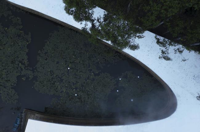 BIM建筑|云雾氤氲,丝带超脱:云镜 · 花圃暖锅餐厅 / 慕达建筑 BIM建筑|云雾氤氲,丝带超脱:云镜 · 花圃暖锅餐厅 / 慕达建筑