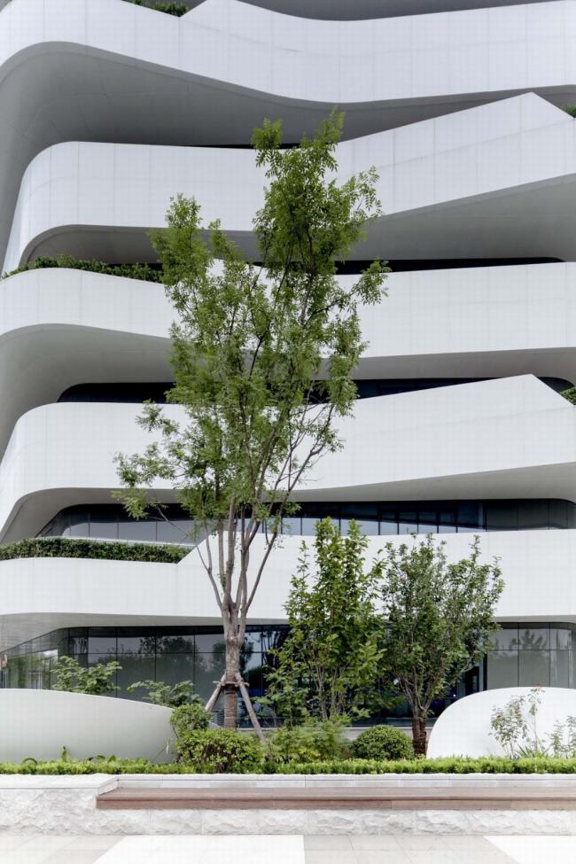 BIM建筑|宛若柔柔翻腾的海浪:天筠产业办公组团 / 第一实践建筑设计 BIM建筑|宛若柔柔翻腾的海浪:天筠产业办公组团 / 第一实践建筑设计