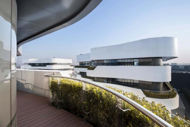 BIM建筑|宛若柔柔翻腾的海浪:天筠产业办公组团 / 第一实践建筑设计 BIM建筑|宛若柔柔翻腾的海浪:天筠产业办公组团 / 第一实践建筑设计