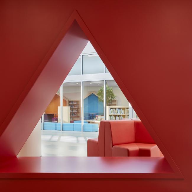 BIM建筑|开放互动,融进几何元素:罗克福德公立小学 / CannonDesign BIM建筑|开放互动,融进几何元素:罗克福德公立小学 / CannonDesign