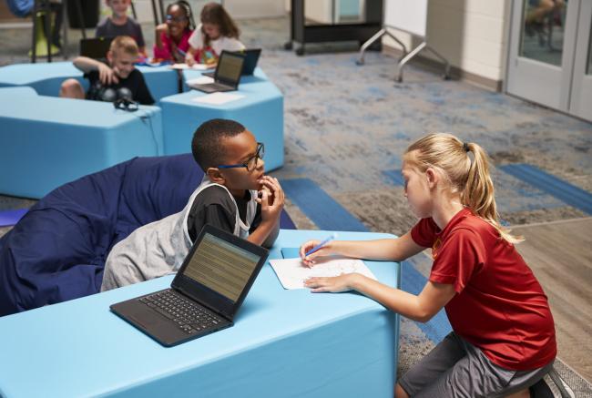 BIM建筑|开放互动,融进几何元素:罗克福德公立小学 / CannonDesign BIM建筑|开放互动,融进几何元素:罗克福德公立小学 / CannonDesign