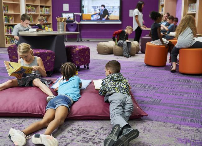 BIM建筑|开放互动,融进几何元素:罗克福德公立小学 / CannonDesign BIM建筑|开放互动,融进几何元素:罗克福德公立小学 / CannonDesign