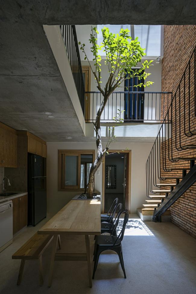 BIM建筑|空间嵌套,会呼吸的热带室第 / IZ Architects BIM建筑|空间嵌套,会呼吸的热带室第 / IZ Architects