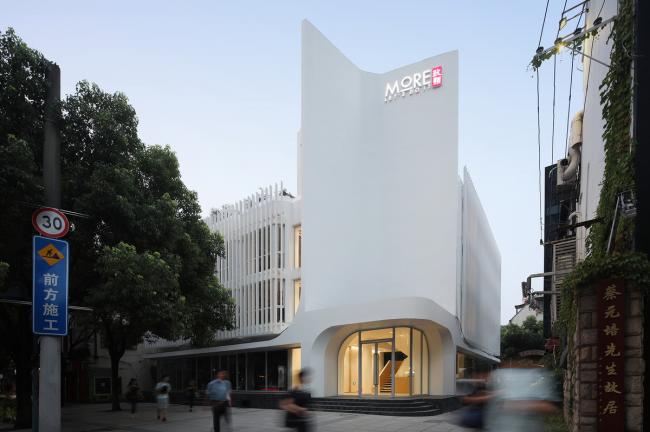 BIM建筑|直面微风,温顺而强盛的气场——静安商楼建筑更新 / ArchUnits|一栋设计工作室 BIM建筑|直面微风,温顺而强盛的气场——静安商楼建筑更新 / ArchUnits|一栋设计工作室