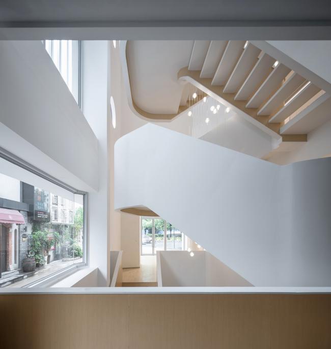 BIM建筑|直面微风,温顺而强盛的气场——静安商楼建筑更新 / ArchUnits|一栋设计工作室 BIM建筑|直面微风,温顺而强盛的气场——静安商楼建筑更新 / ArchUnits|一栋设计工作室