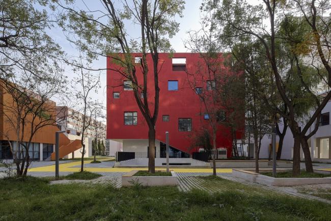 BIM建筑|重讲校园故事——北年夜附中本校及向阳将来黉舍两校园景不雅改革 / Crossboundaries BIM建筑|重讲校园故事——北年夜附中本校及向阳将来黉舍两校园景不雅改革 / Crossboundaries