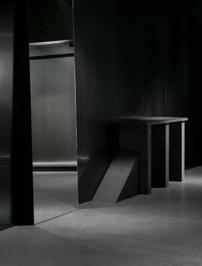 BIM建筑|灵活几何,如宇宙暗物资般神秘:Juun.J 旗舰店 / WGNB BIM建筑|灵活几何,如宇宙暗物资般神秘:Juun.J 旗舰店 / WGNB