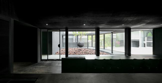 BIM建筑|灵活几何,如宇宙暗物资般神秘:Juun.J 旗舰店 / WGNB BIM建筑|灵活几何,如宇宙暗物资般神秘:Juun.J 旗舰店 / WGNB