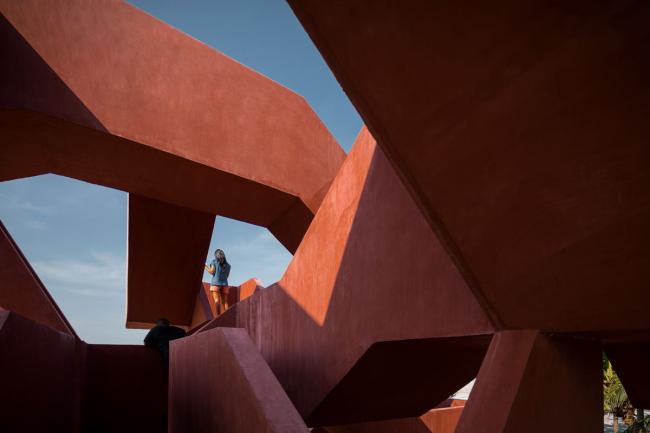 BIM建筑|相叠交织的迷宫——十卡塔 / Supermachine Studio BIM建筑|相叠交织的迷宫——十卡塔 / Supermachine Studio