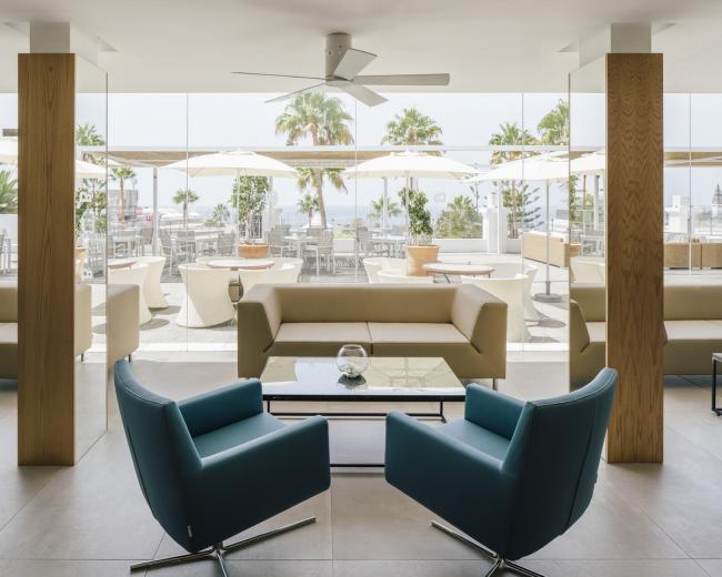 BIM建筑|纯洁线条发明的优雅体量:弗拉明戈俱乐部酒店 / Zooco Estudio BIM建筑|纯洁线条发明的优雅体量:弗拉明戈俱乐部酒店 / Zooco Estudio