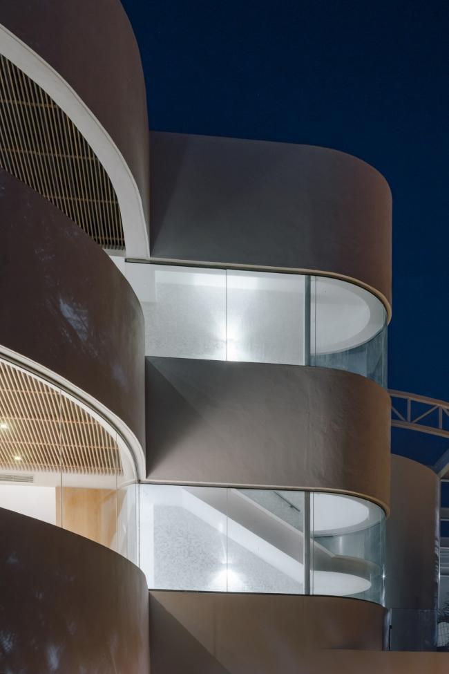 BIM建筑|纯洁线条发明的优雅体量:弗拉明戈俱乐部酒店 / Zooco Estudio BIM建筑|纯洁线条发明的优雅体量:弗拉明戈俱乐部酒店 / Zooco Estudio