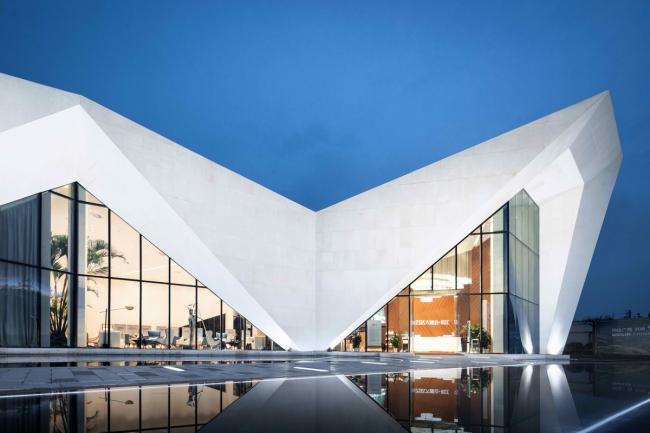 BIM建筑|白鹭点点,群山叠翠:桂林·万达年夜城市滨江示范区 / 基准方中建筑设计 BIM建筑|白鹭点点,群山叠翠:桂林·万达年夜城市滨江示范区 / 基准方中建筑设计