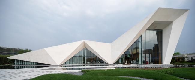 BIM建筑|白鹭点点,群山叠翠:桂林·万达年夜城市滨江示范区 / 基准方中建筑设计 BIM建筑|白鹭点点,群山叠翠:桂林·万达年夜城市滨江示范区 / 基准方中建筑设计