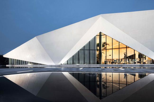 BIM建筑|白鹭点点,群山叠翠:桂林·万达年夜城市滨江示范区 / 基准方中建筑设计 BIM建筑|白鹭点点,群山叠翠:桂林·万达年夜城市滨江示范区 / 基准方中建筑设计