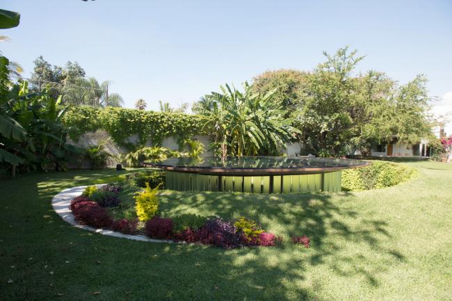 BIM建筑|无宗教的私家星期堂,半地下的冥想空间 / BNKR BIM建筑|无宗教的私家星期堂,半地下的冥想空间 / BNKR