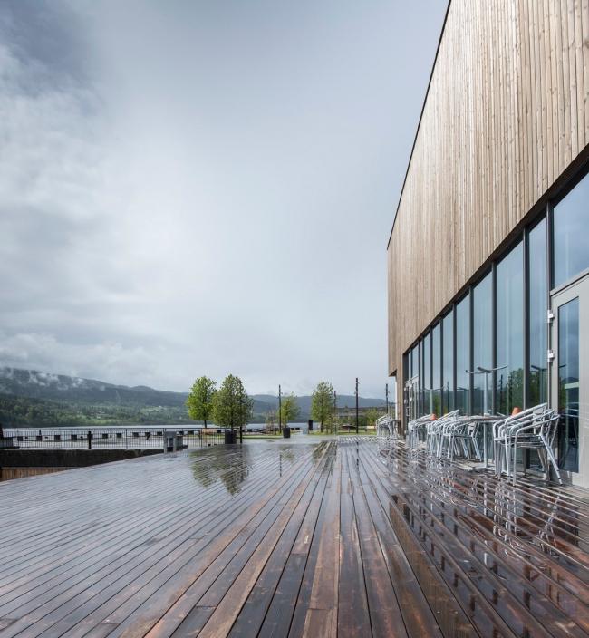 BIM建筑|傲然矗立,引航明灯:挪威船埠“灯塔之家” / Børve Borchsenius Arkitekter BIM建筑|傲然矗立,引航明灯:挪威船埠“灯塔之家” / Børve Borchsenius Arkitekter