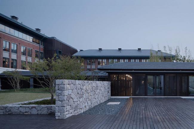 BIM建筑|浙江年夜学国际结合学院(海宁国际校区)西区书院 / 浙江年夜学建筑设计研讨院 BIM建筑|浙江年夜学国际结合学院(海宁国际校区)西区书院 / 浙江年夜学建筑设计研讨院