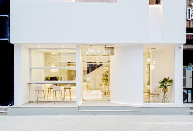 BIM建筑|卉咖啡生涯馆——打消实际的樊篱,保定 / 张家赫 建筑鉴赏 第31张-BIM建筑网 BIM建筑|卉咖啡生涯馆——打消实际的樊篱,保定 / 张家赫 建筑鉴赏 第31张