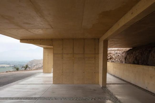 BIM建筑|盛开在葡萄庄园里的一朵山花:OFMA 办公楼,智利 / MAPAA 建筑鉴赏 第6张-BIM建筑网 BIM建筑|盛开在葡萄庄园里的一朵山花:OFMA 办公楼,智利 / MAPAA 建筑鉴赏 第6张