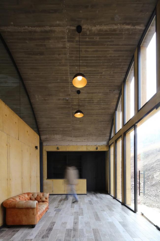 BIM建筑|盛开在葡萄庄园里的一朵山花:OFMA 办公楼,智利 / MAPAA 建筑鉴赏 第9张-BIM建筑网 BIM建筑|盛开在葡萄庄园里的一朵山花:OFMA 办公楼,智利 / MAPAA 建筑鉴赏 第9张