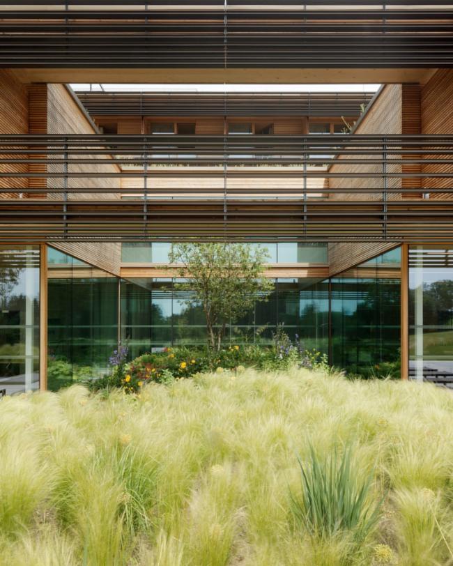 BIM建筑|错落于丘陵原野之上的疗养中间 / Dietger Wissounig Architekten 建筑鉴赏 第7张-BIM建筑网 BIM建筑|错落于丘陵原野之上的疗养中间 / Dietger Wissounig Architekten 建筑鉴赏 第7张