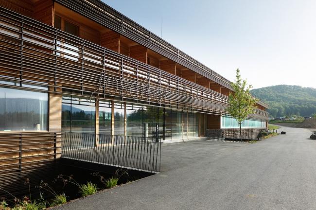 BIM建筑|错落于丘陵原野之上的疗养中间 / Dietger Wissounig Architekten 建筑鉴赏 第15张-BIM建筑网 BIM建筑|错落于丘陵原野之上的疗养中间 / Dietger Wissounig Architekten 建筑鉴赏 第15张