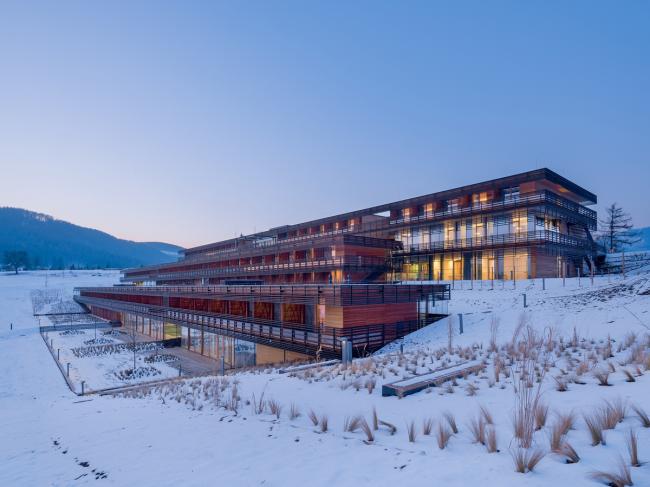 BIM建筑|错落于丘陵原野之上的疗养中间 / Dietger Wissounig Architekten 建筑鉴赏 第23张-BIM建筑网 BIM建筑|错落于丘陵原野之上的疗养中间 / Dietger Wissounig Architekten 建筑鉴赏 第23张