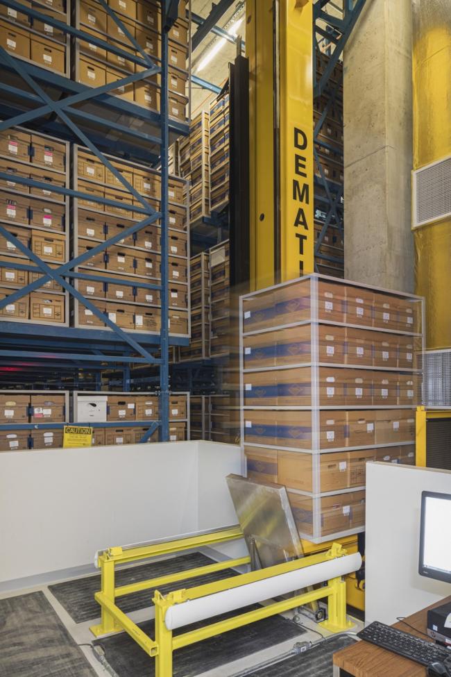 BIM建筑|坦普尔年夜学查尔斯藏书楼 / Snøhetta 建筑鉴赏 第13张-BIM建筑网 BIM建筑|坦普尔年夜学查尔斯藏书楼 / Snøhetta 建筑鉴赏 第13张