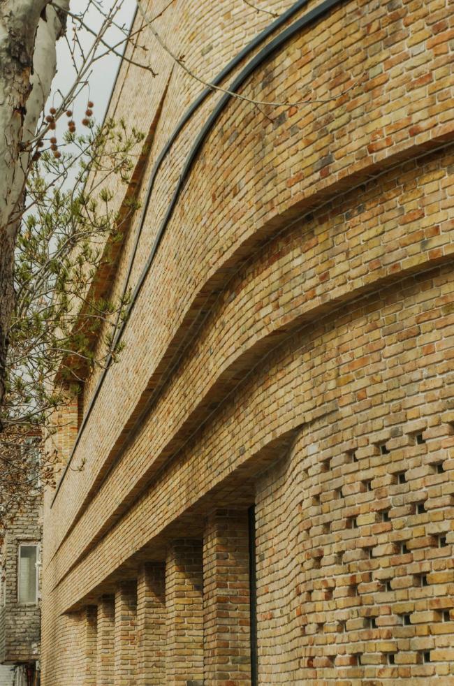 BIM建筑|在社会纷争中保存文明的最后庄严:Cheshm-o-Cheragh集市 / ABAR Office 建筑鉴赏 第9张-BIM建筑网 BIM建筑|在社会纷争中保存文明的最后庄严:Cheshm-o-Cheragh集市 / ABAR Office 建筑鉴赏 第9张