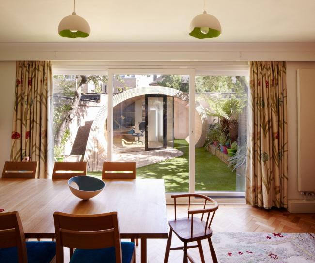 BIM建筑|超脱天然,流于天井:棚+办公室 / Platform 5 Architects 建筑鉴赏 第9张-BIM建筑网 BIM建筑|超脱天然,流于天井:棚+办公室 / Platform 5 Architects 建筑鉴赏 第9张