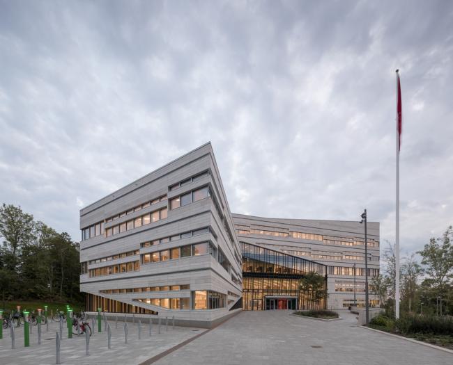 BIM建筑|乌普萨拉年夜学行政楼 / 3XN 建筑鉴赏 第5张-BIM建筑网 BIM建筑|乌普萨拉年夜学行政楼 / 3XN 建筑鉴赏 第5张