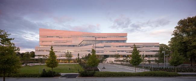 BIM建筑|乌普萨拉年夜学行政楼 / 3XN 建筑鉴赏 第4张-BIM建筑网 BIM建筑|乌普萨拉年夜学行政楼 / 3XN 建筑鉴赏 第4张