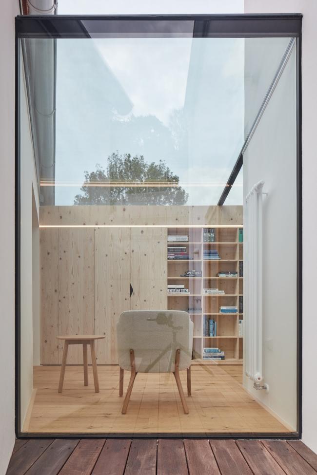 BIM建筑|富于童趣的白色小房子:布拉格度假屋 / Atelier 111 Architekti BIM建筑|富于童趣的白色小房子:布拉格度假屋 / Atelier 111 Architekti