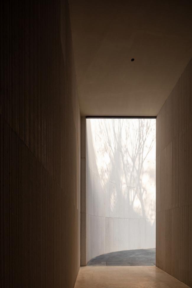 BIM建筑|湖泊下阅读,树影行过的时间 / 水相设计 BIM建筑|湖泊下阅读,树影行过的时间 / 水相设计