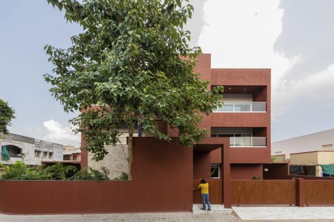 BIM建筑|如火一般热情,如耕牛般内敛:印度“红盒子”之家 / The Grid Architects BIM建筑|如火一般热情,如耕牛般内敛:印度“红盒子”之家 / The Grid Architects