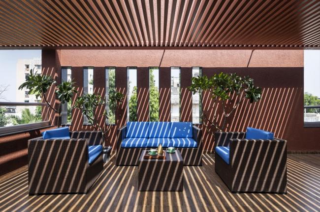 BIM建筑|如火一般热情,如耕牛般内敛:印度“红盒子”之家 / The Grid Architects BIM建筑|如火一般热情,如耕牛般内敛:印度“红盒子”之家 / The Grid Architects