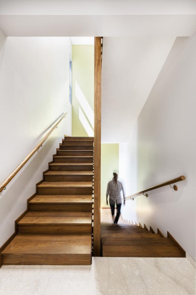 BIM建筑|如火一般热情,如耕牛般内敛:印度“红盒子”之家 / The Grid Architects BIM建筑|如火一般热情,如耕牛般内敛:印度“红盒子”之家 / The Grid Architects