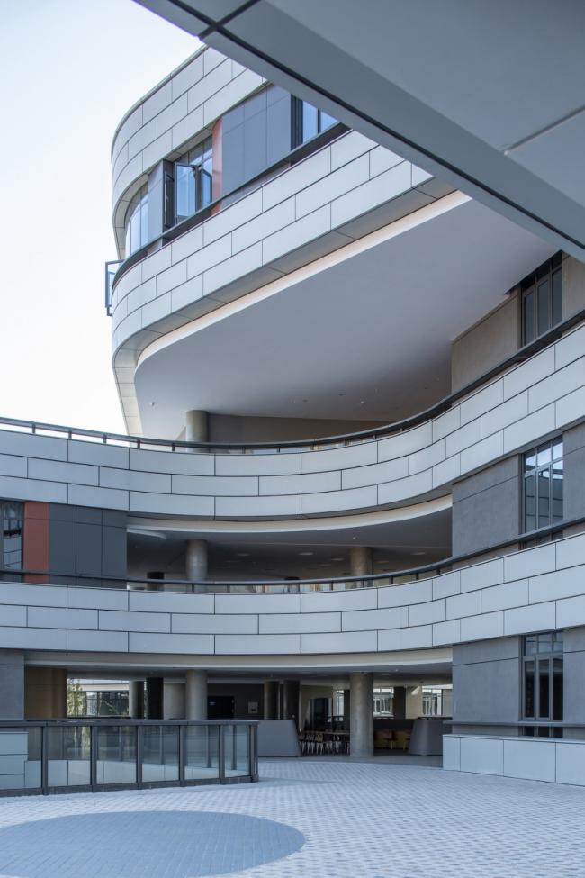 BIM建筑|漂浮的立体校园——浙江大学教育学院附属中学 / 浙江大学建筑设计研究院有限公司 BIM建筑|漂浮的立体校园——浙江大学教育学院附属中学 / 浙江大学建筑设计研究院有限公司