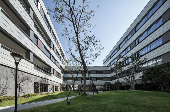 BIM建筑|漂浮的立体校园——浙江大学教育学院附属中学 / 浙江大学建筑设计研究院有限公司 BIM建筑|漂浮的立体校园——浙江大学教育学院附属中学 / 浙江大学建筑设计研究院有限公司