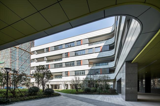 BIM建筑|漂浮的立体校园——浙江大学教育学院附属中学 / 浙江大学建筑设计研究院有限公司 BIM建筑|漂浮的立体校园——浙江大学教育学院附属中学 / 浙江大学建筑设计研究院有限公司