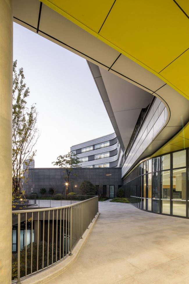 BIM建筑|漂浮的立体校园——浙江大学教育学院附属中学 / 浙江大学建筑设计研究院有限公司 BIM建筑|漂浮的立体校园——浙江大学教育学院附属中学 / 浙江大学建筑设计研究院有限公司