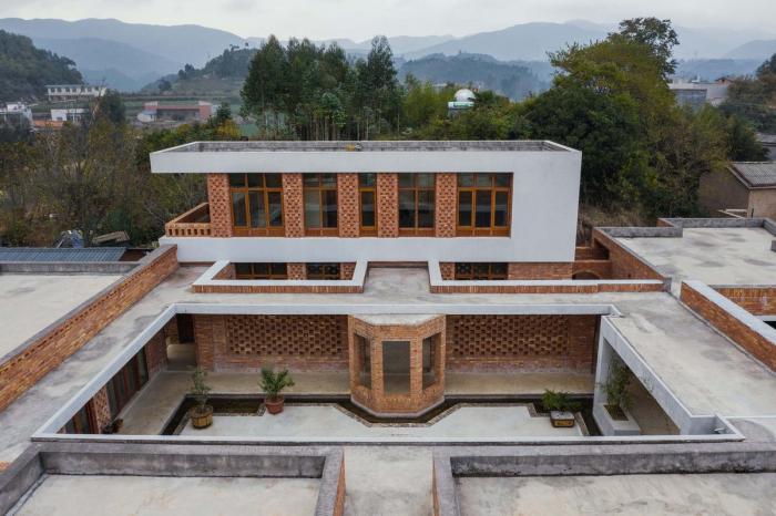 BIM建筑|一方院落,隐于悠然远山:云南曲靖赵宅 / 青岛川拓建筑设计工作室 BIM建筑|一方院落,隐于悠然远山:云南曲靖赵宅 / 青岛川拓建筑设计工作室