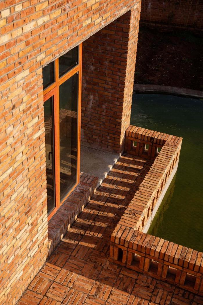 BIM建筑|一方院落,隐于悠然远山:云南曲靖赵宅 / 青岛川拓建筑设计工作室 BIM建筑|一方院落,隐于悠然远山:云南曲靖赵宅 / 青岛川拓建筑设计工作室