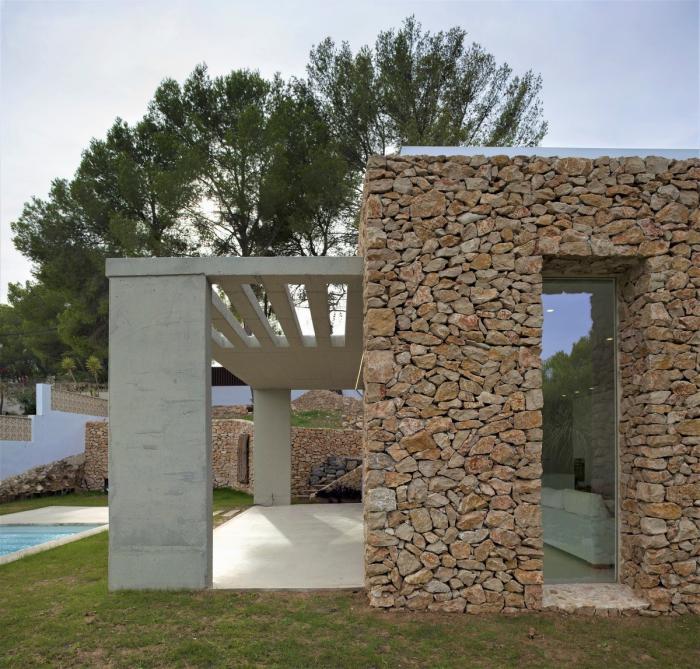 BIM建筑|原始粗野与现代元素的融合:巴哈姆 / 莫赖拉之家 BIM建筑|原始粗野与现代元素的融合:巴哈姆 / 莫赖拉之家